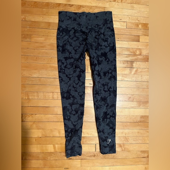 Women’s Gymshark Adapt Camo Seamless Leggings - Picture 2 of 6
